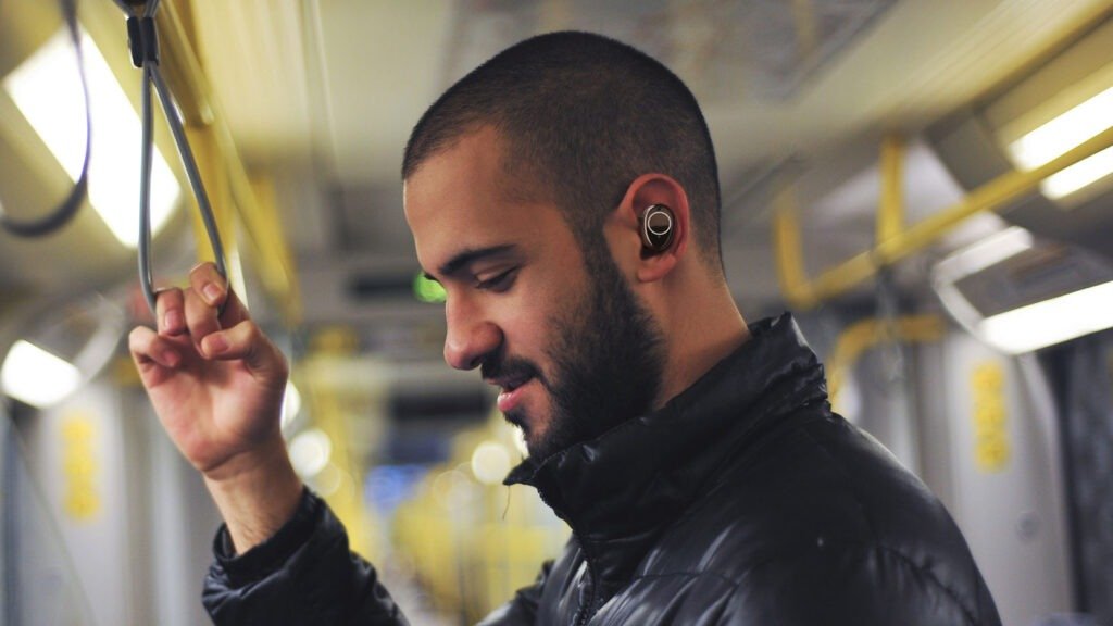 These wireless earbuds pack ANC and superb battery life at an affordable price in 2022