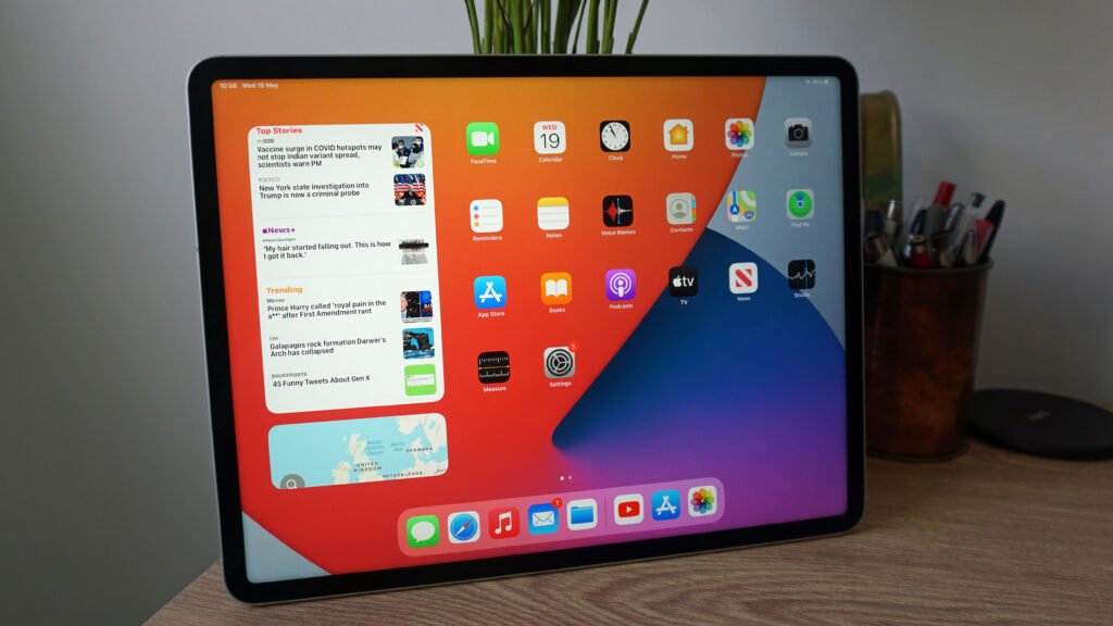 iPad Pro, iPhone 14 in 2022